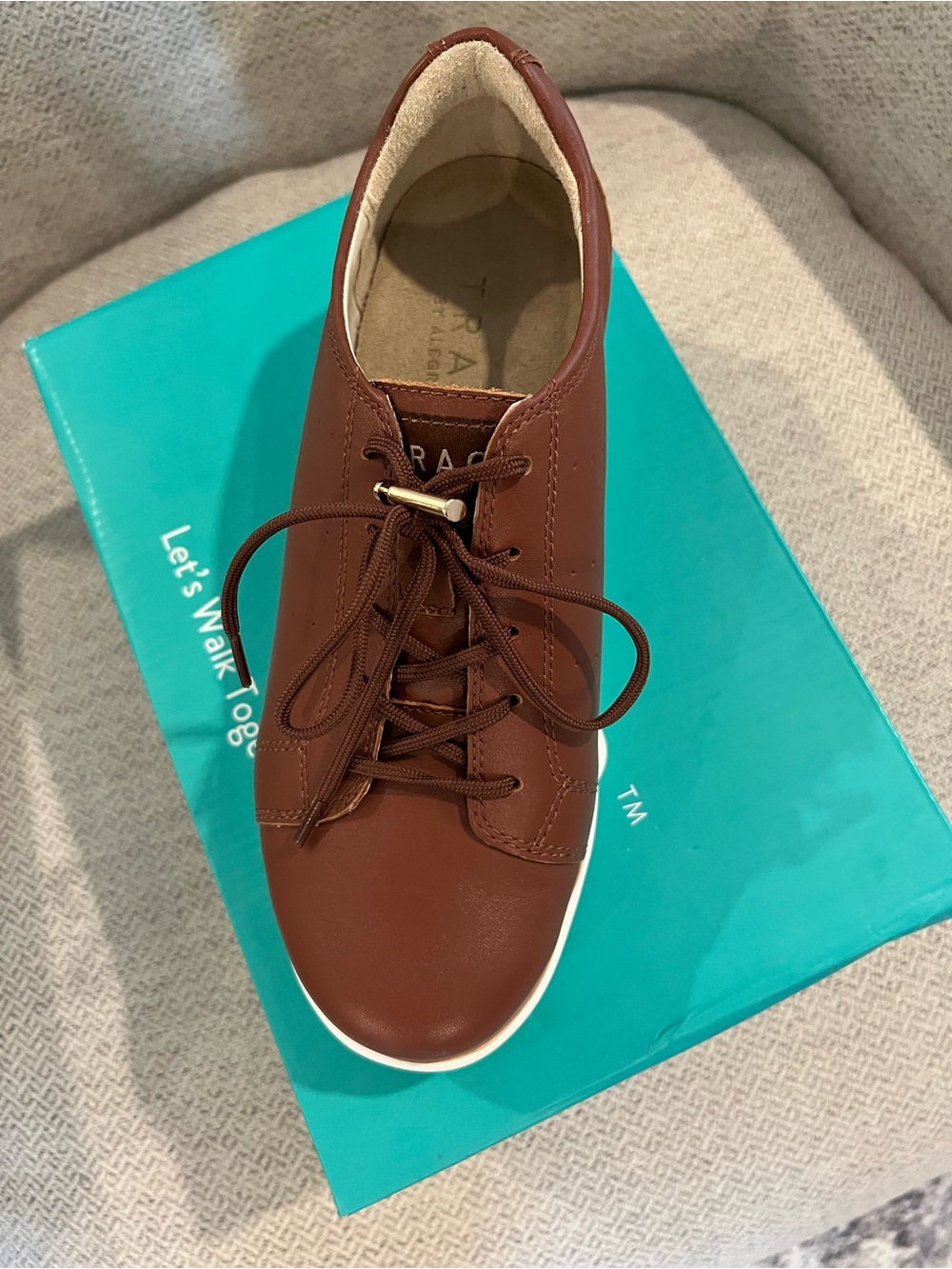 Women's Brown Leather Lace-Up Comfort Sneakers